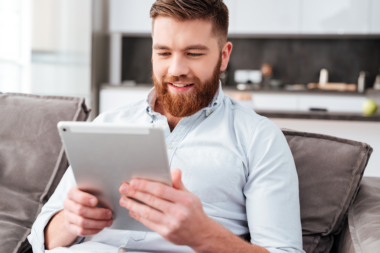Kundecenter Mand Med Tablet 2020