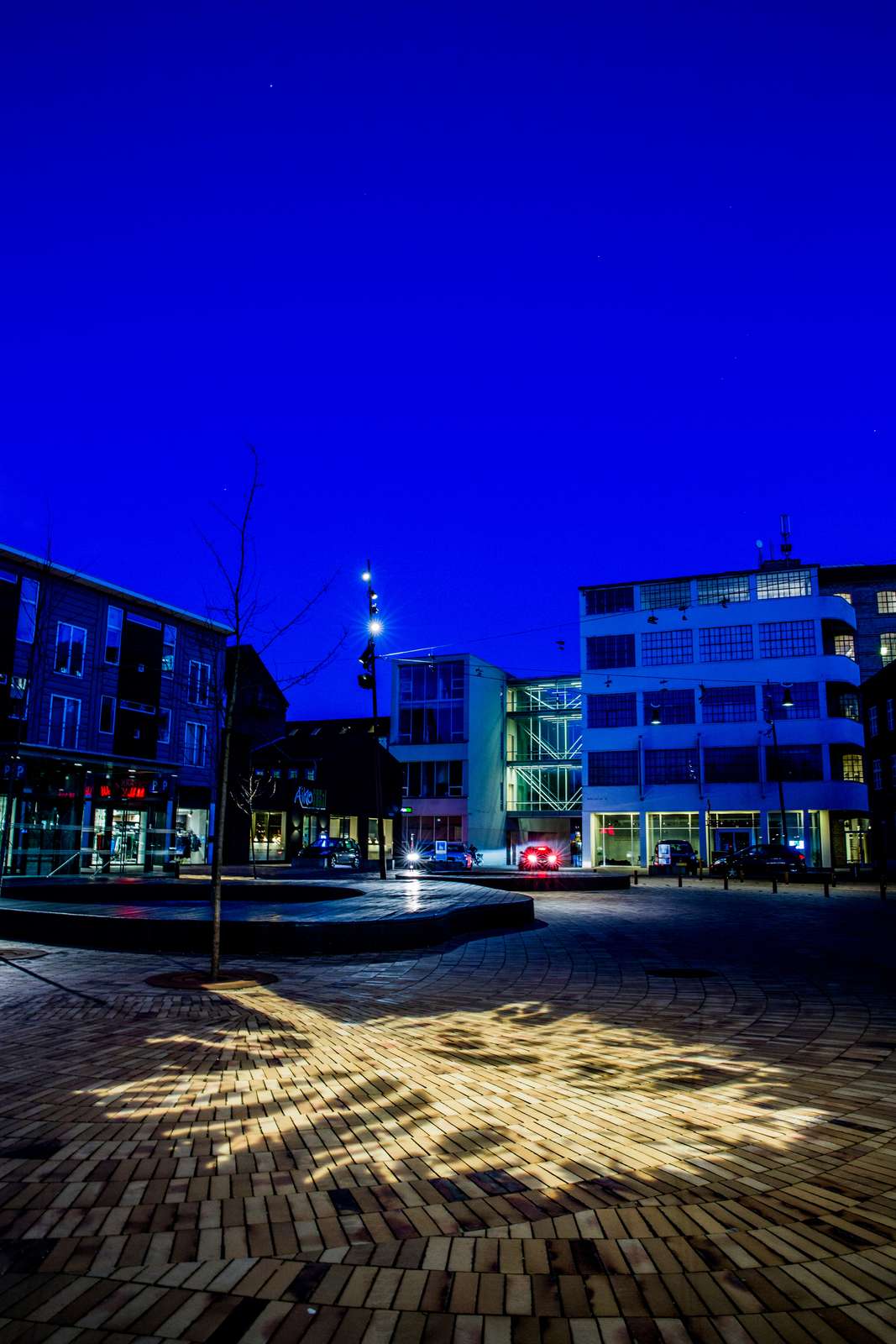 gadelys over Grønnegade i Odense